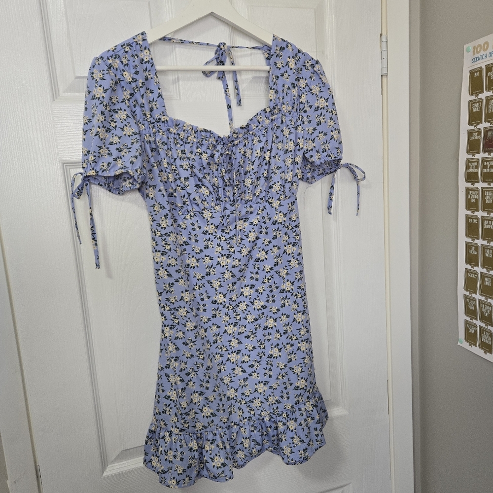 Backless Floral Puff Sleeve Dress